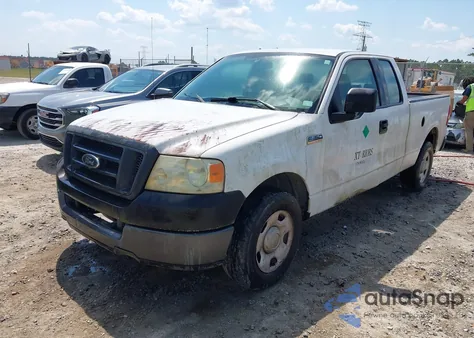 2005 Ford F-150 Stx/Xl/Xlt z USA, uszkodzony, nr VIN 1FTRX12W85NB30872